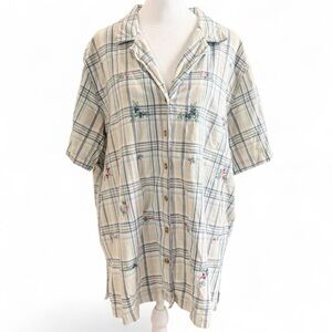 Plaid Short Sleeve Women’s Shirt with Embroidered Flowers